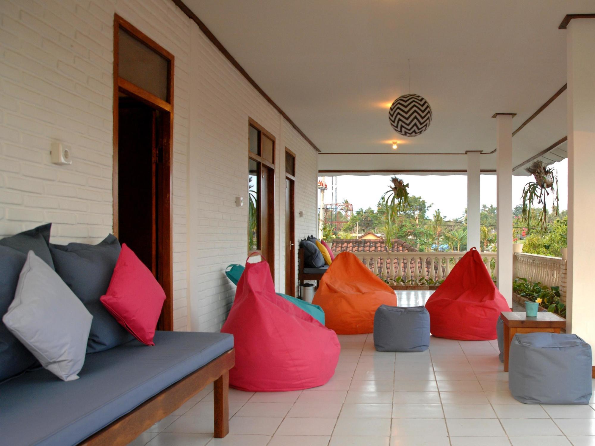 Ostello Friendly House Bali Ubud Esterno foto
