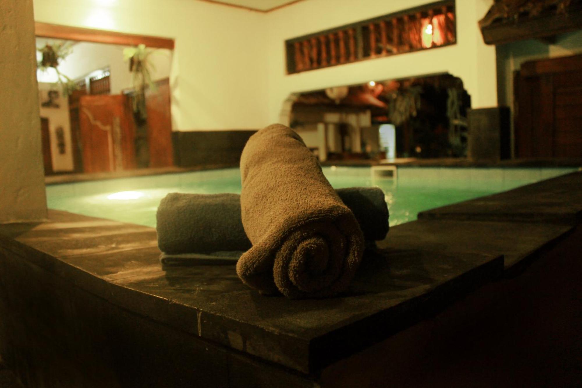 Ostello Friendly House Bali Ubud Esterno foto