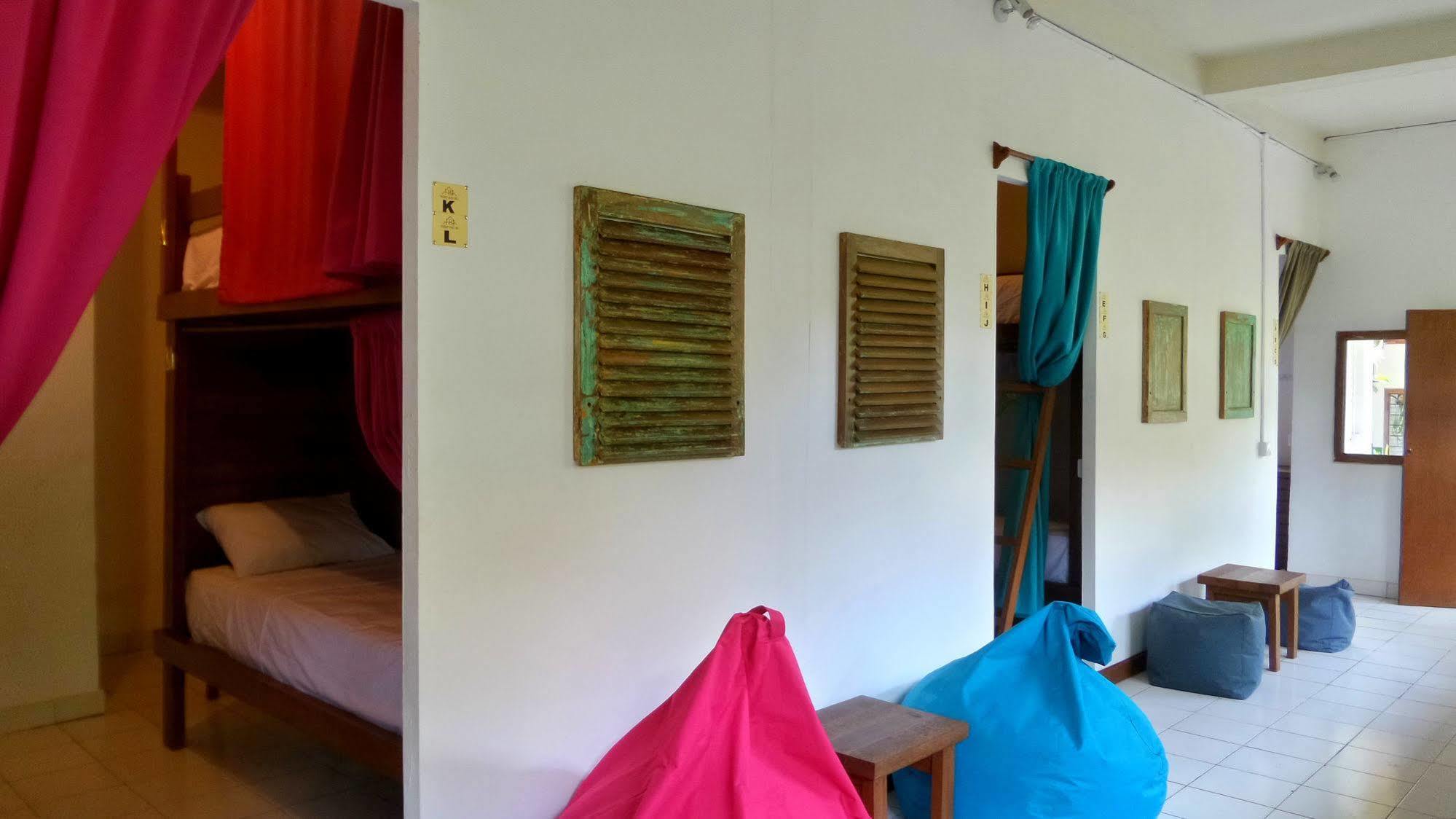 Ostello Friendly House Bali Ubud Esterno foto