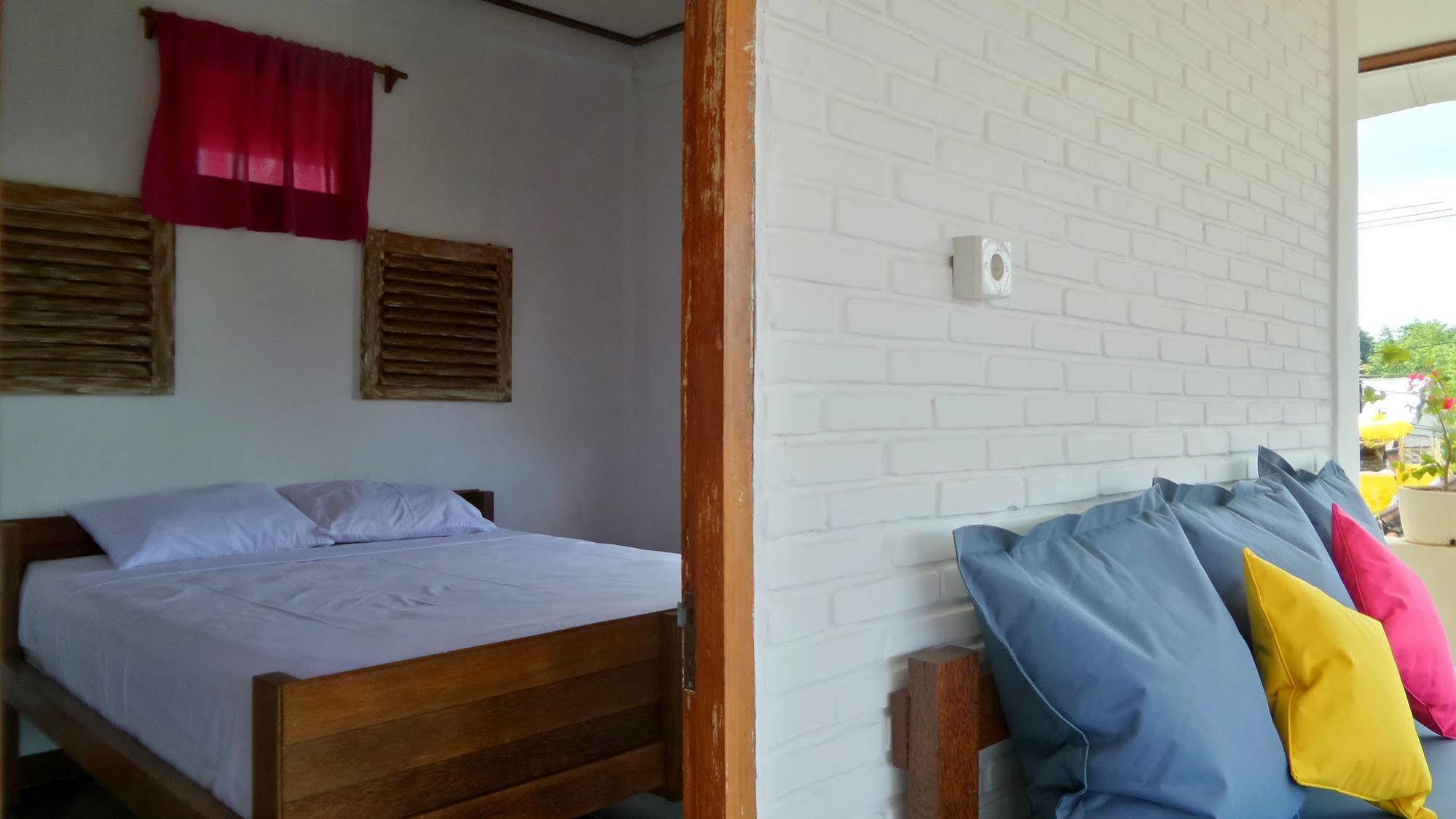 Ostello Friendly House Bali Ubud Esterno foto