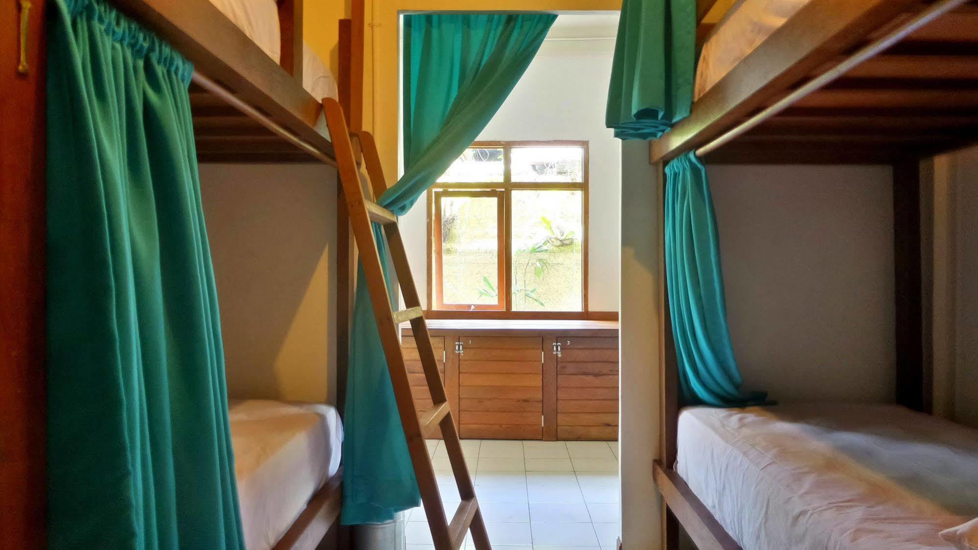 Ostello Friendly House Bali Ubud Esterno foto