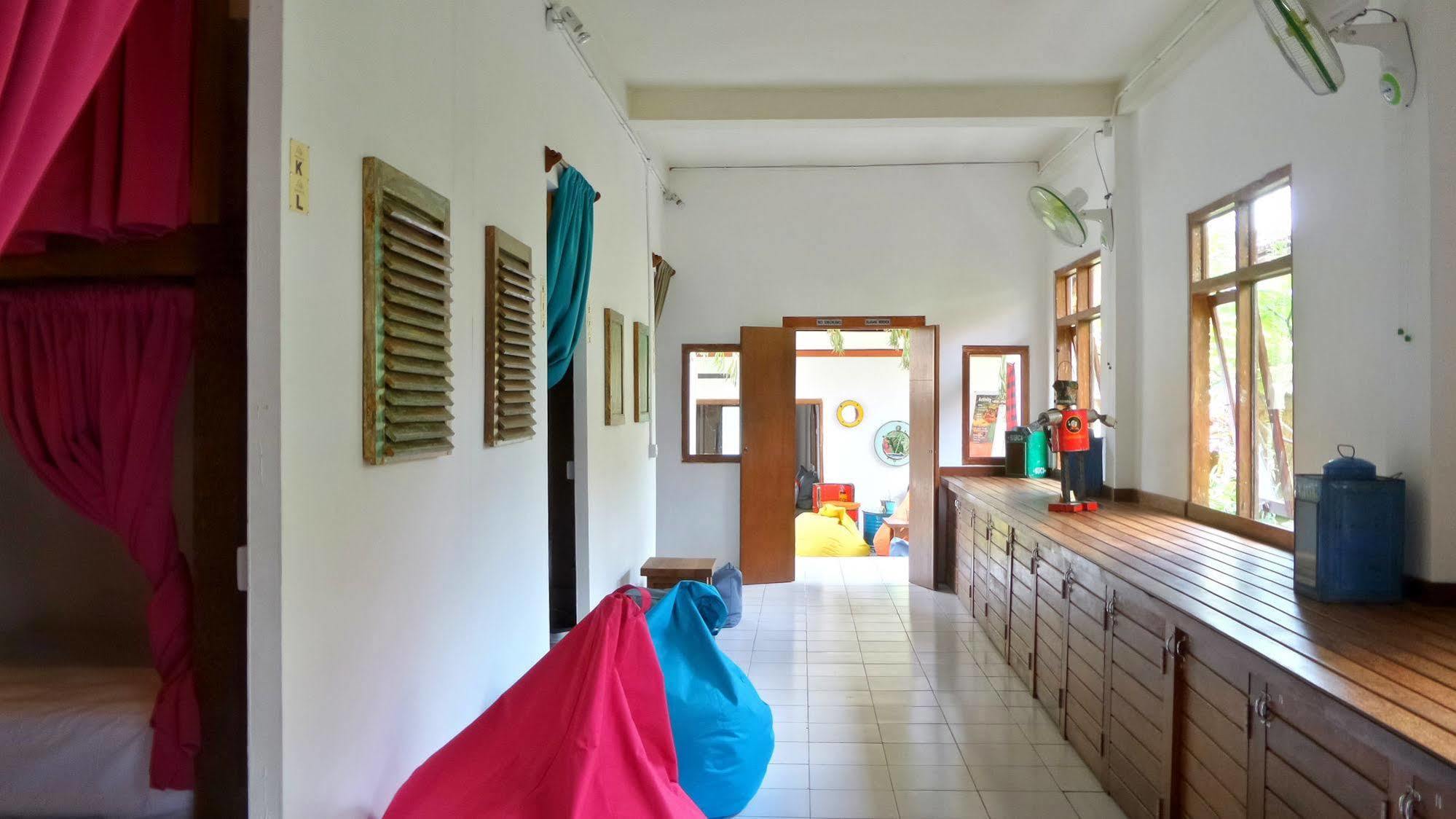 Ostello Friendly House Bali Ubud Esterno foto