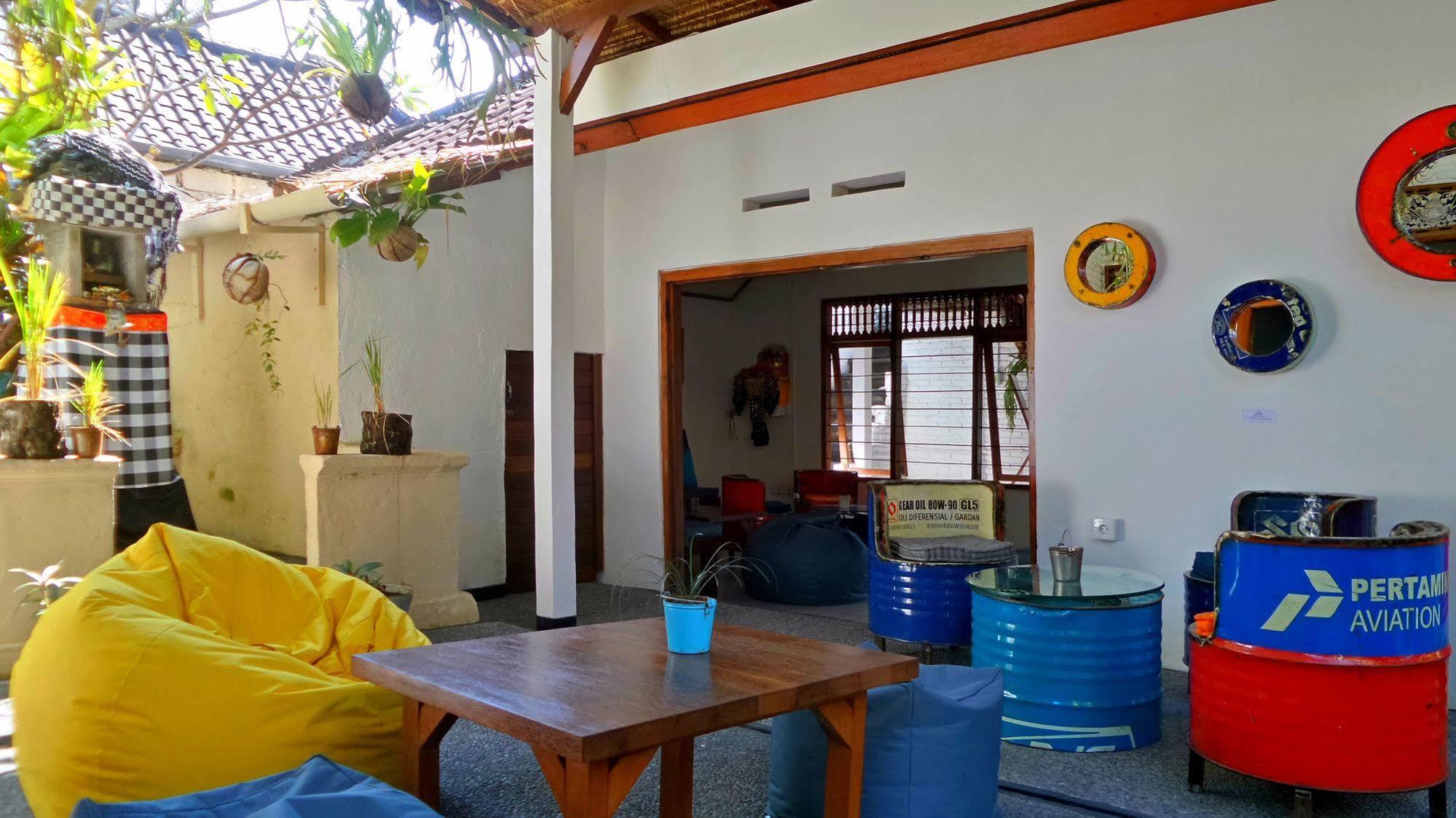 Ostello Friendly House Bali Ubud Esterno foto