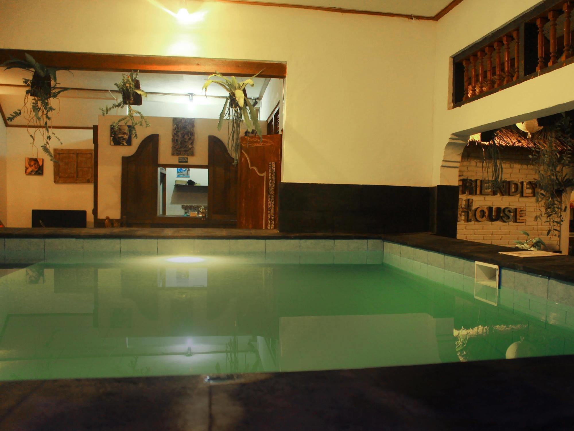 Ostello Friendly House Bali Ubud Esterno foto